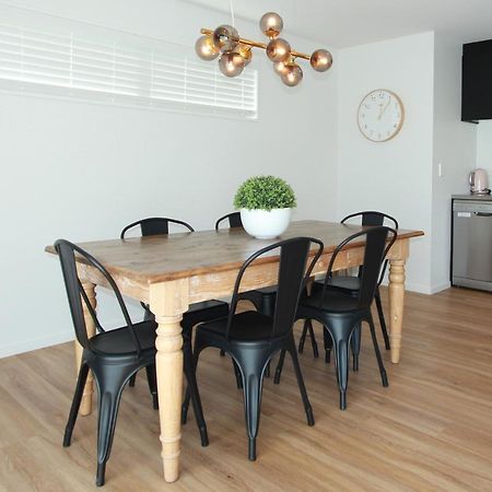 3 - Sunny Brand New House Wanaka Exterior foto