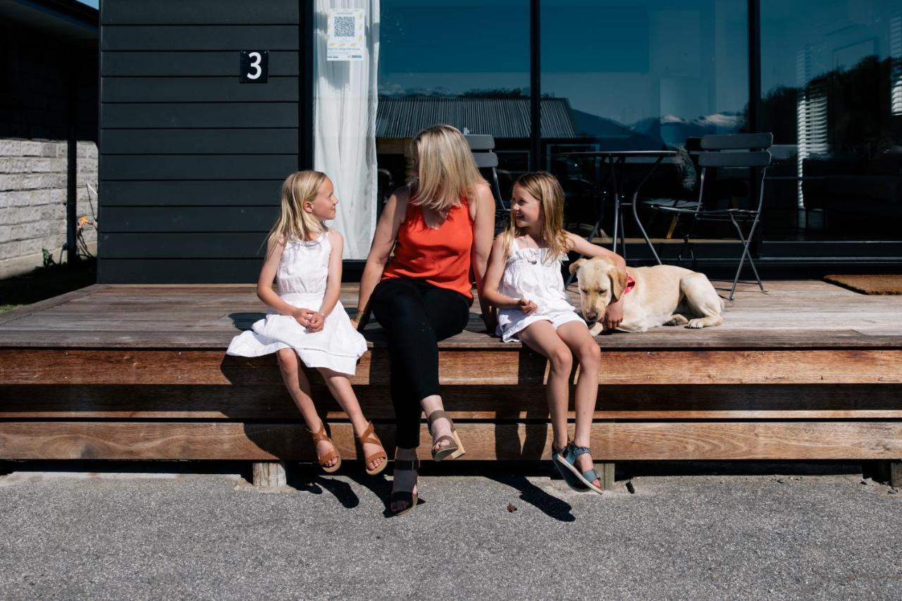 3 - Sunny Brand New House Wanaka Exterior foto