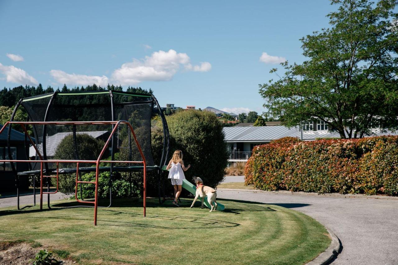 3 - Sunny Brand New House Wanaka Exterior foto