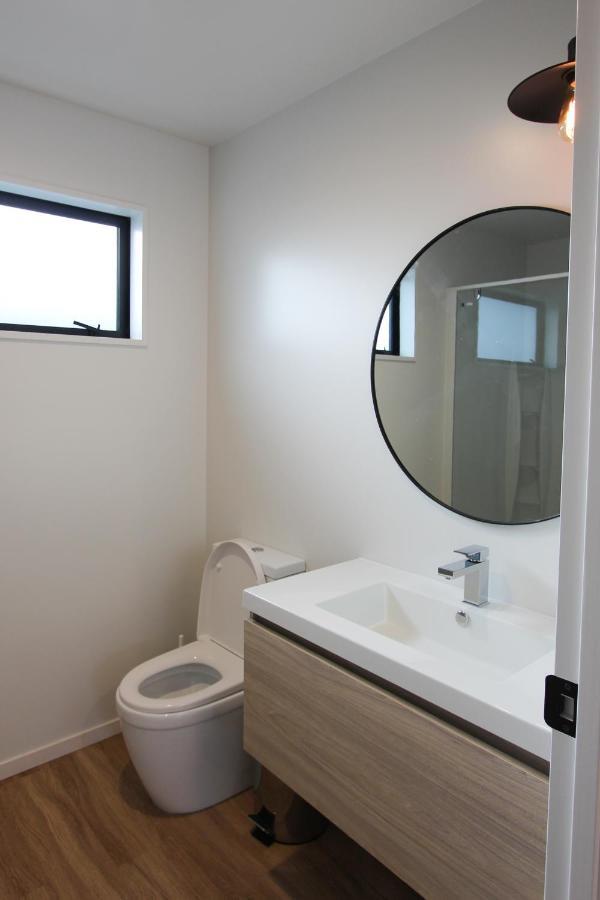 3 - Sunny Brand New House Wanaka Exterior foto