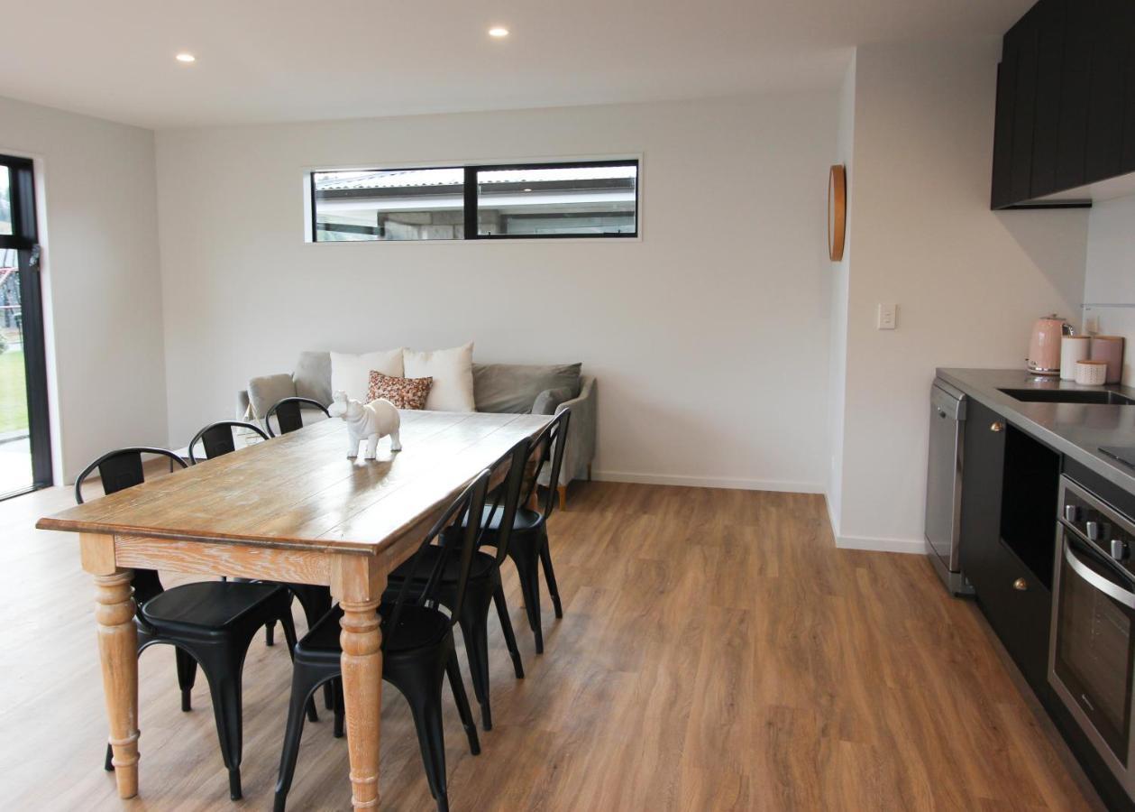 3 - Sunny Brand New House Wanaka Exterior foto